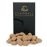 Almendras garrapiñadas con chocolate negro y polvo de cacao